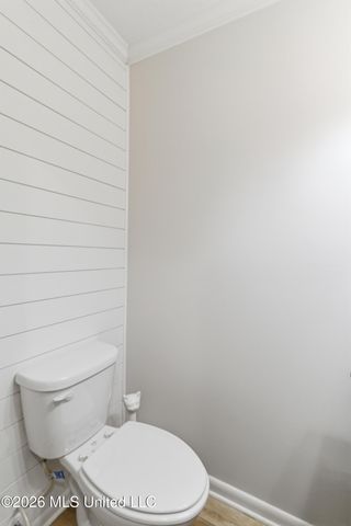 376 W Lake Road, Hattiesburg, MS 39402