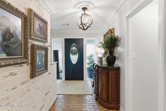 376 W Lake Road, Hattiesburg, MS 39402