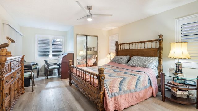 6353 Royal Manor Circle, Delray Beach, FL 33484