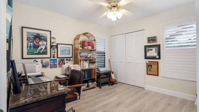 6353 Royal Manor Circle, Delray Beach, FL 33484