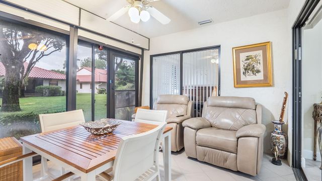 6353 Royal Manor Circle, Delray Beach, FL 33484