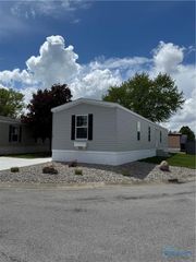 1048 N Main Street, 37, Bowling Green, OH 43402