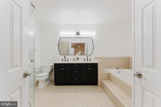 4664 BRADDOCK GREEN CT, Fairfax, VA 22032