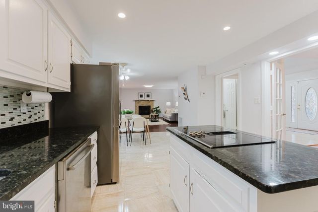 4664 BRADDOCK GREEN CT, Fairfax, VA 22032