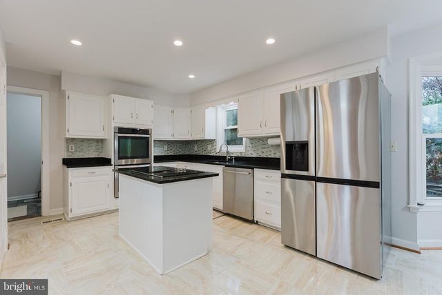 4664 BRADDOCK GREEN CT, Fairfax, VA 22032