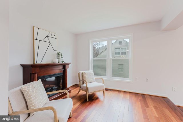 4664 BRADDOCK GREEN CT, Fairfax, VA 22032