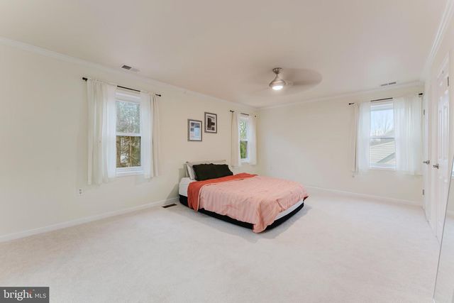 4664 BRADDOCK GREEN CT, Fairfax, VA 22032