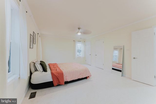 4664 BRADDOCK GREEN CT, Fairfax, VA 22032