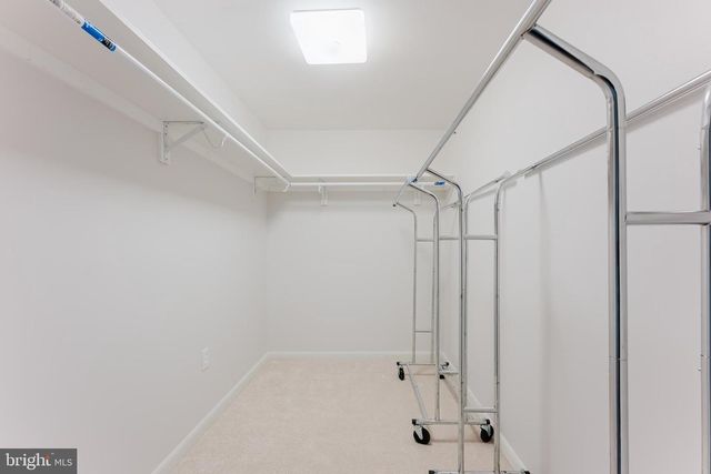 4664 BRADDOCK GREEN CT, Fairfax, VA 22032