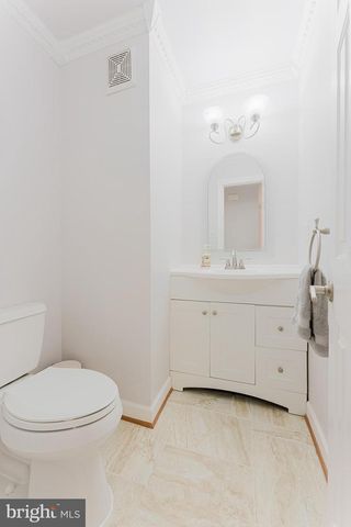 4664 BRADDOCK GREEN CT, Fairfax, VA 22032