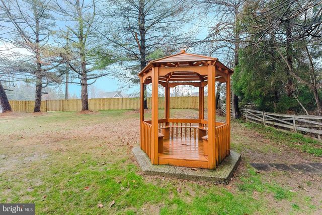 4664 BRADDOCK GREEN CT, Fairfax, VA 22032