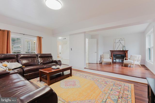 4664 BRADDOCK GREEN CT, Fairfax, VA 22032