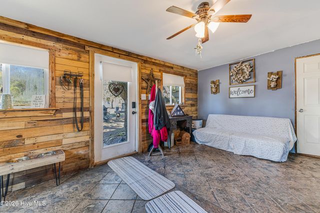 2749 White Street SW, Supply, NC 28462