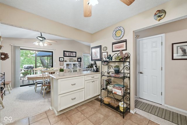 7455 Prairie Lake Drive, Indianapolis, IN 46256