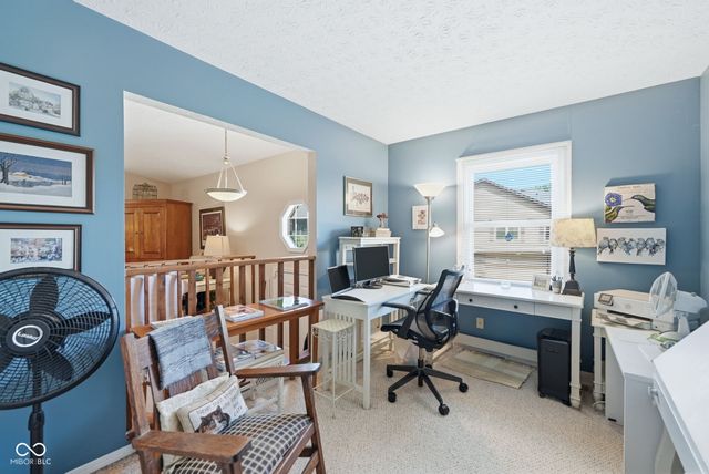 7455 Prairie Lake Drive, Indianapolis, IN 46256