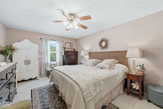 7455 Prairie Lake Drive, Indianapolis, IN 46256