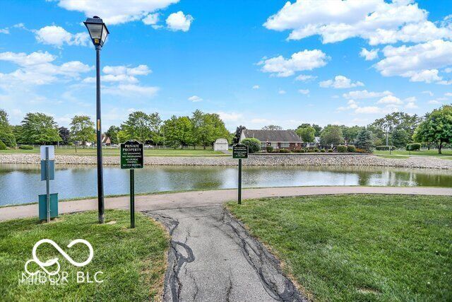 7455 Prairie Lake Drive, Indianapolis, IN 46256