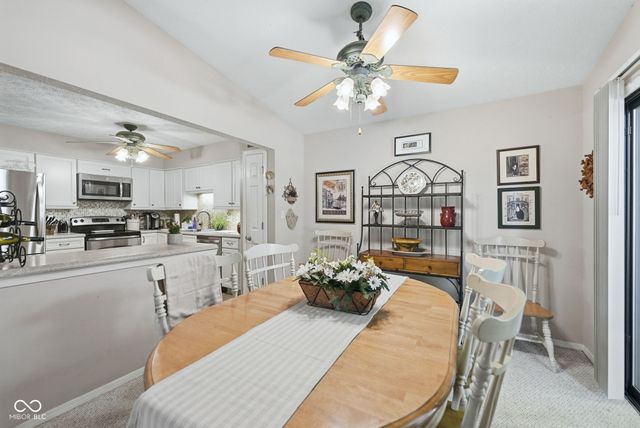 7455 Prairie Lake Drive, Indianapolis, IN 46256