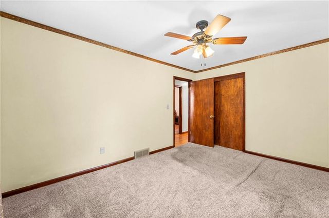 817 S Alexander Road, Independence, MO 64056
