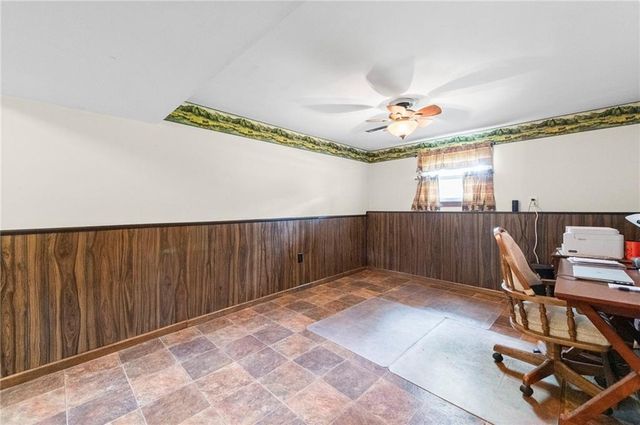 817 S Alexander Road, Independence, MO 64056