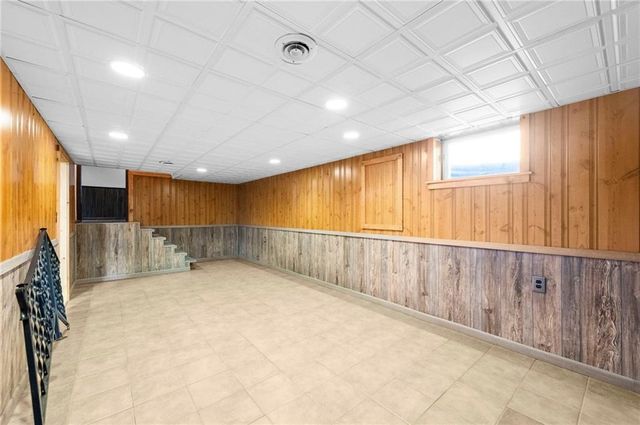 817 S Alexander Road, Independence, MO 64056