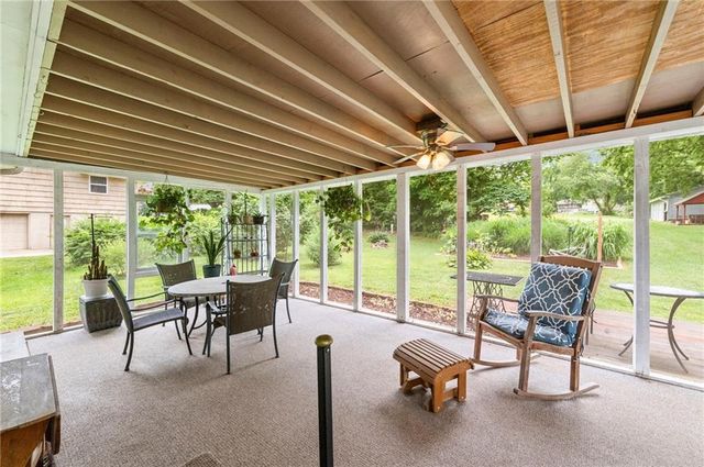 817 S Alexander Road, Independence, MO 64056