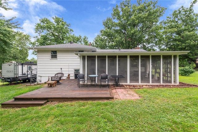 817 S Alexander Road, Independence, MO 64056