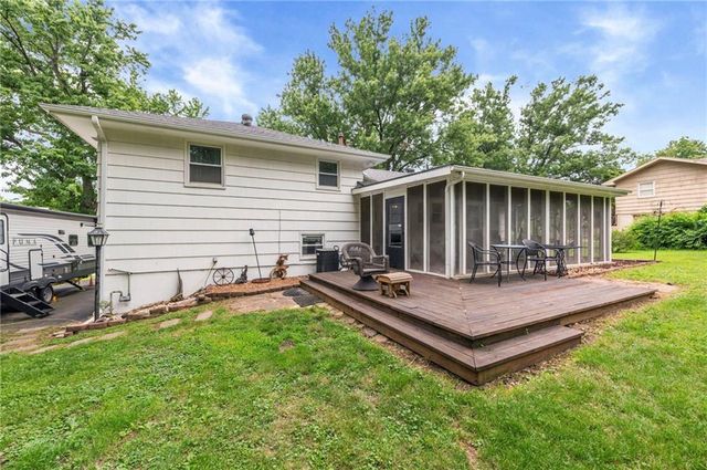 817 S Alexander Road, Independence, MO 64056