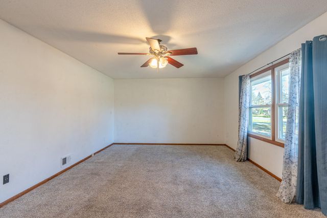 11509 Winnetka Avenue N, Champlin, MN 55316