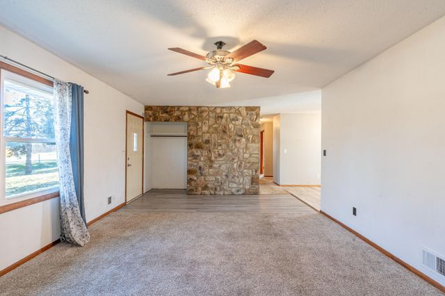 11509 Winnetka Avenue N, Champlin, MN 55316