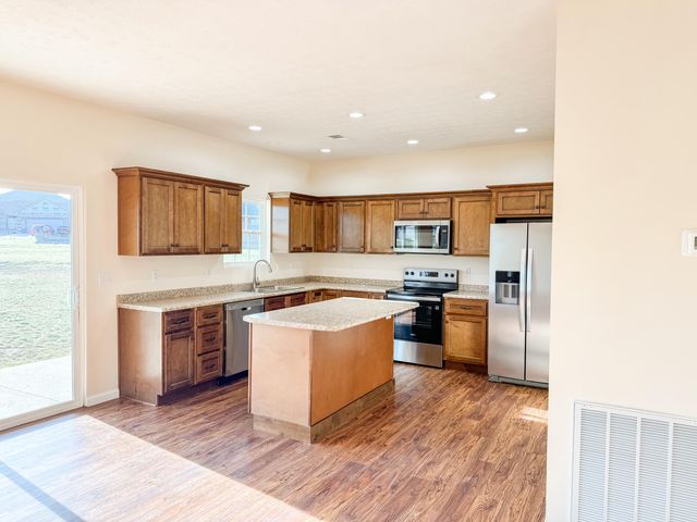 553 Knoll Lane, Nancy, KY 42544