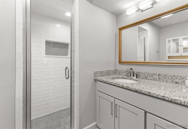 11286 W Bayshore Drive, Crystal River, FL 34429