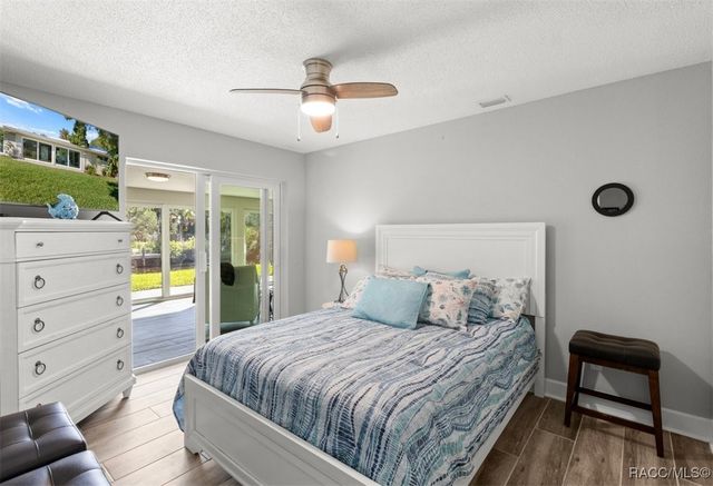 11286 W Bayshore Drive, Crystal River, FL 34429