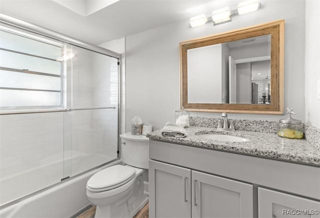 11286 W Bayshore Drive, Crystal River, FL 34429