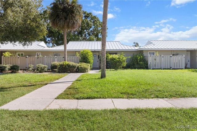 11286 W Bayshore Drive, Crystal River, FL 34429