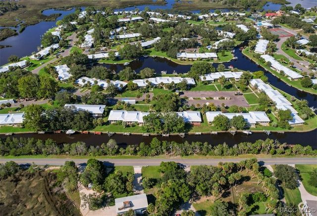 11286 W Bayshore Drive, Crystal River, FL 34429