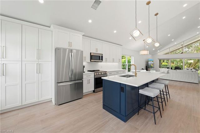 4775 Europa DR, Naples, FL 34105