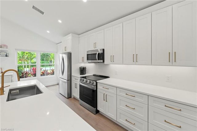 4775 Europa DR, Naples, FL 34105