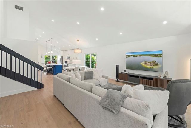 4775 Europa DR, Naples, FL 34105