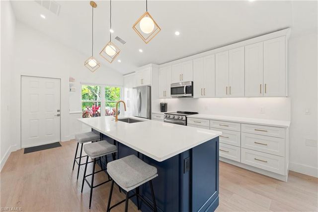 4775 Europa DR, Naples, FL 34105