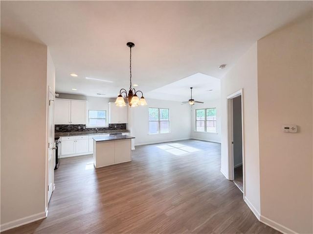4075 Mcclendon Way, Rex, GA 30273
