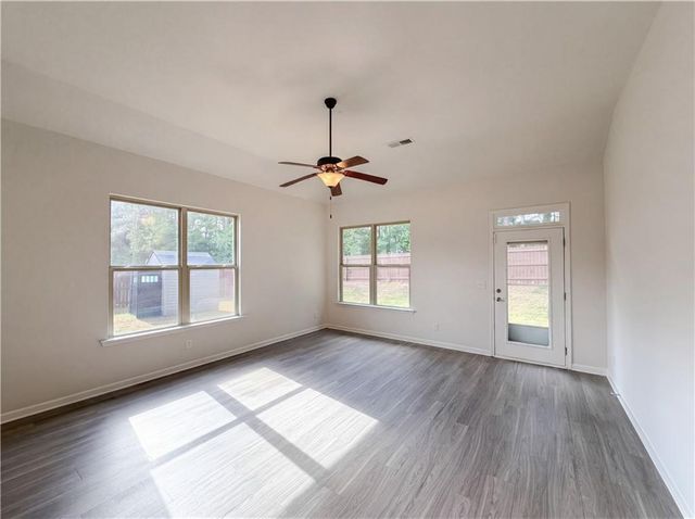 4075 Mcclendon Way, Rex, GA 30273