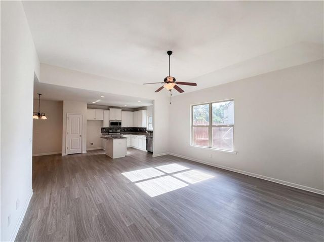 4075 Mcclendon Way, Rex, GA 30273