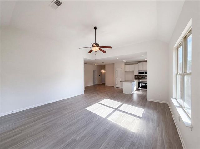 4075 Mcclendon Way, Rex, GA 30273