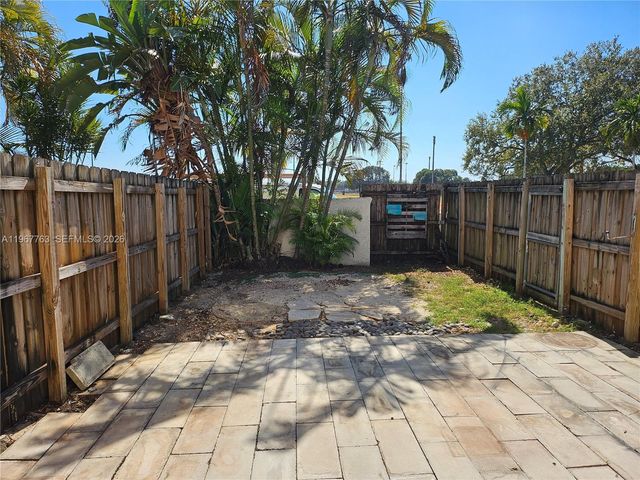 13220 SW 58th Ter 16-1, Miami, FL 33183