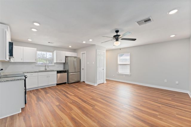 8617 Clarington Street, Houston, TX 77016