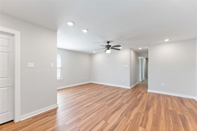 8617 Clarington Street, Houston, TX 77016
