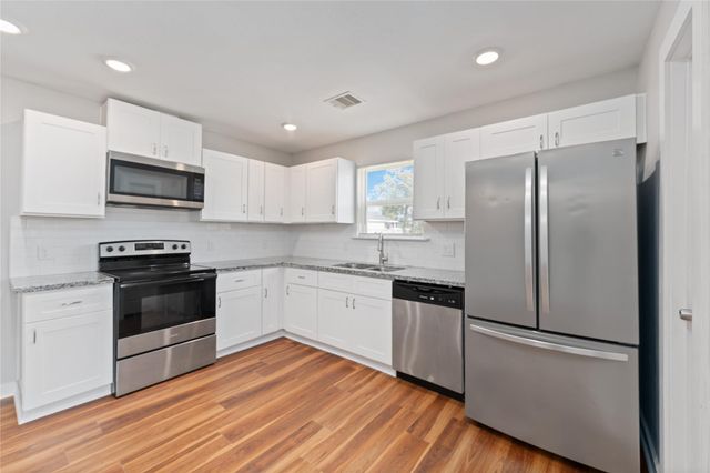 8617 Clarington Street, Houston, TX 77016