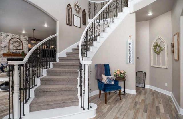 8 W Lakeshore Drive, Ransom Canyon, TX 79366