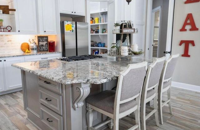 8 W Lakeshore Drive, Ransom Canyon, TX 79366